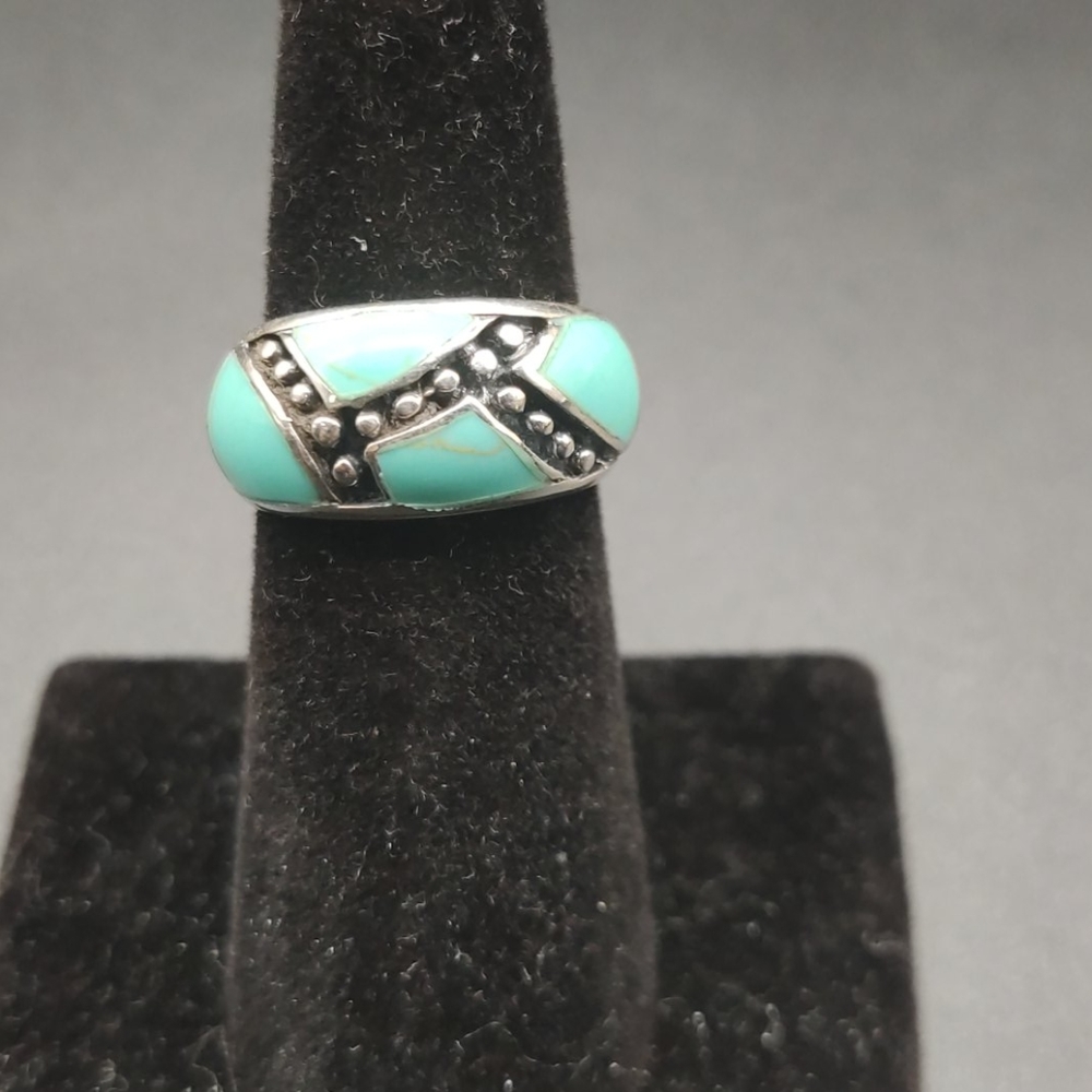 Turquoise Silver Ring - Picture 2 of 8
